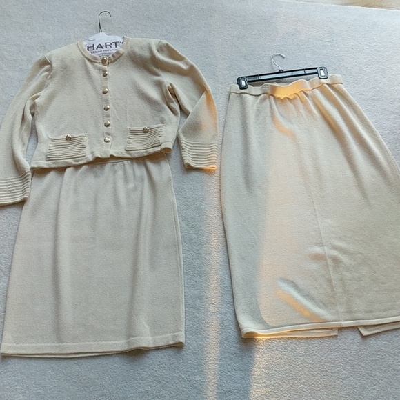 St. John Collection Dresses & Skirts - St. Johns knit set in ivory